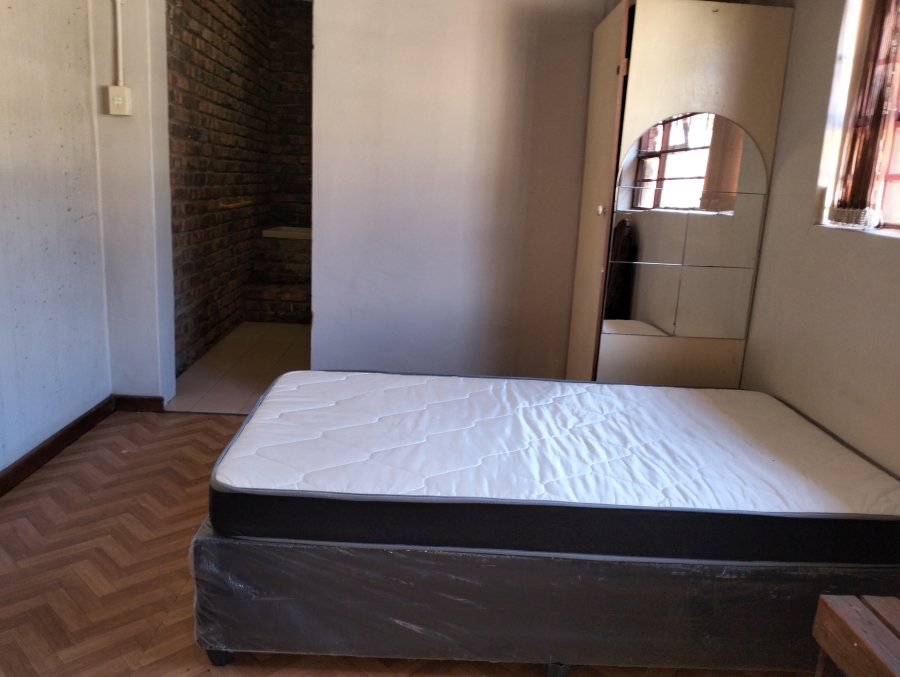 To Let 4 Bedroom Property for Rent in Hankey Eastern Cape